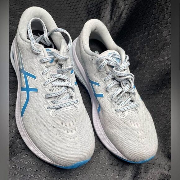 ASICS Women's GT-2000 11 Running
Gray Blue Size 11W - Picture 1 of 5